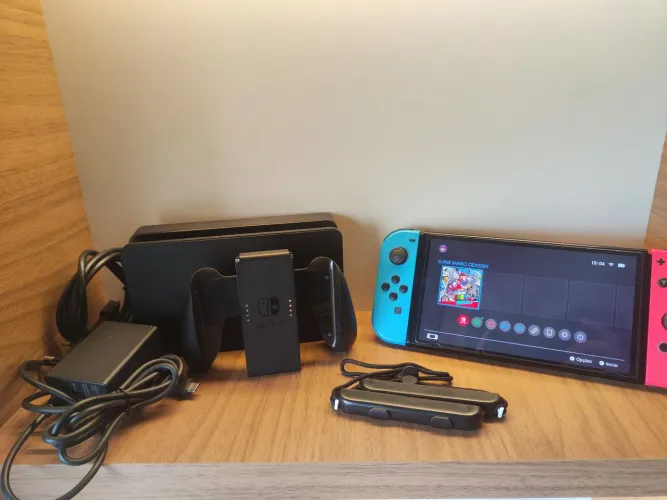 (MOOCA/SP) Nintendo Switch OLED desbloq+ cartão SD 128 GB com garantia