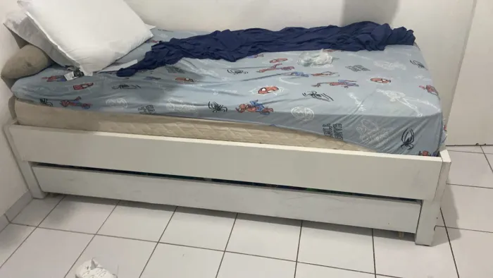 Cama solteirão mdf branca sem o colchão