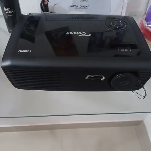 Projetor Optoma HD6700 - Alta Performance 1080p (Qualidade Profissional)