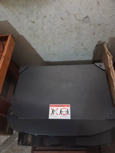 Vende se um aparelho  de som lg modelo cl98 valor 3.400  com nota fiscal  novo 