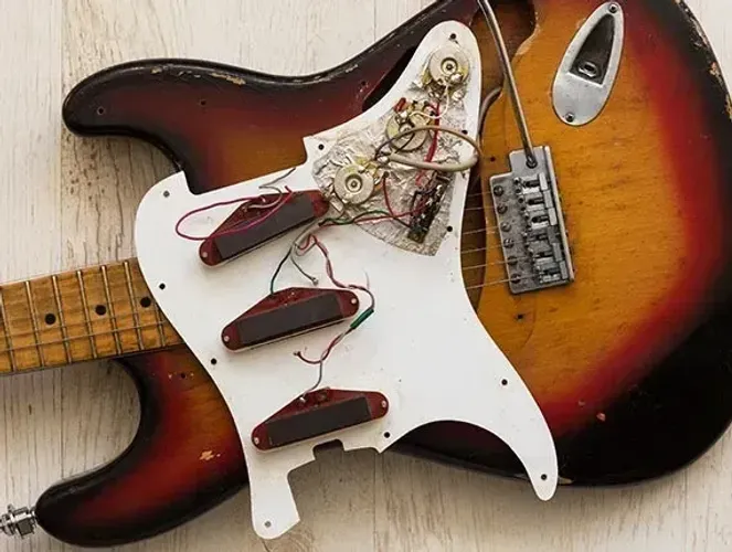 Guitarra, Baixo, Violão Regulagem e conserto de instrumentos musicais manutenção Luthieria