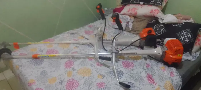 Vendo Duas roçadeira há gosolina zero