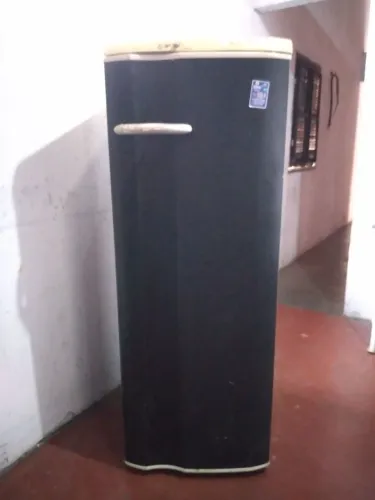 Jeladeira palito, degelo automático