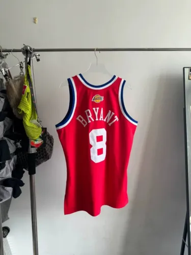 Camisa retrô Bryant