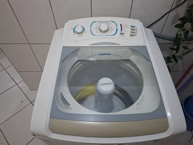 Máquina de lavar Electrolux 15kg