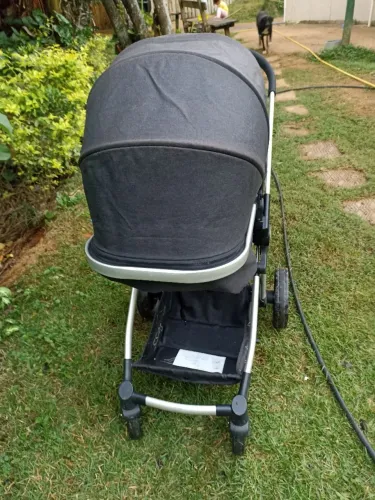 Carrinho de bebê berço Moisés 