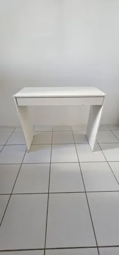 Escrivaninha com gavetão