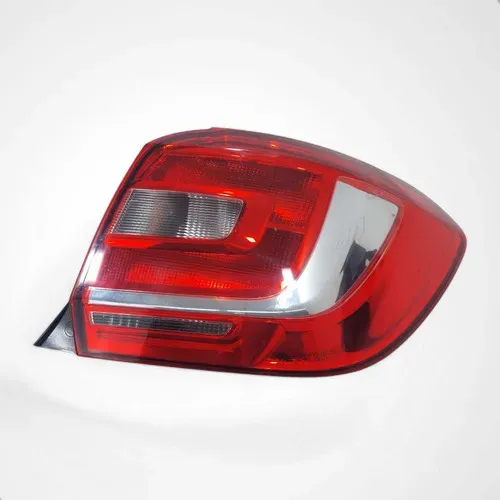 Lanterna Renault Sandero 2015 2016 A 2021 Direita Direito/passageiro Vermelho