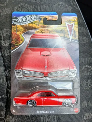 Hotwheels Pontiac GTO 66