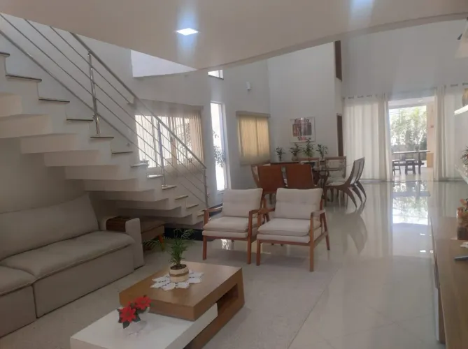 Sobrado com 3 quartos à venda, 285 m² por R$ 1.490.000 - Campos do Conde II Versailles - T