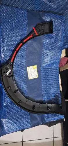 Moldura original fiat mobi traseira