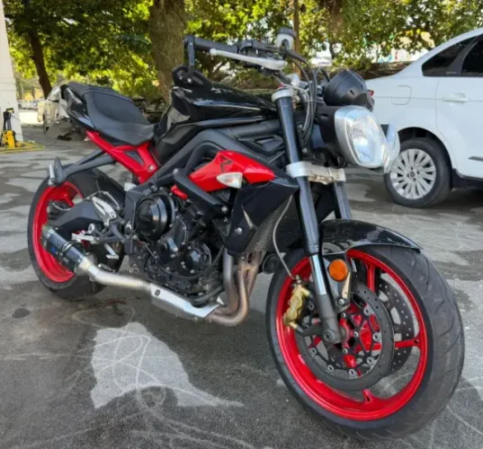 triumph street triple 675 muito nova