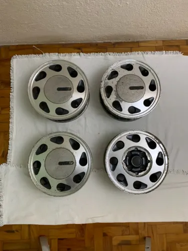 Jogo de Rodas Pingo D'Água Aro 13 VW