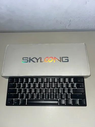Teclado Mecânico Skyloong Gk61, Gateron Yellow Switch, RGB USB-C, Preto