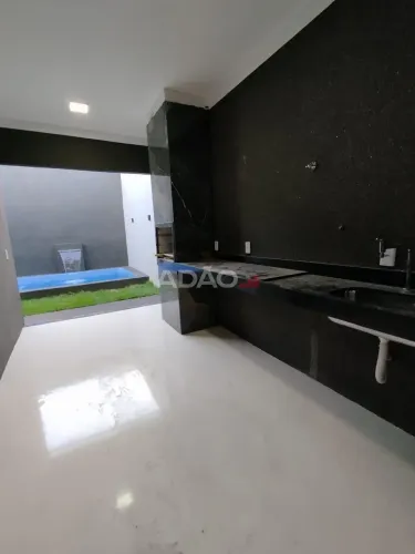Casa de 3 quartos na Vila São Francisco, próximo a Av. Bernardo Sayão e Hospital Infantil.