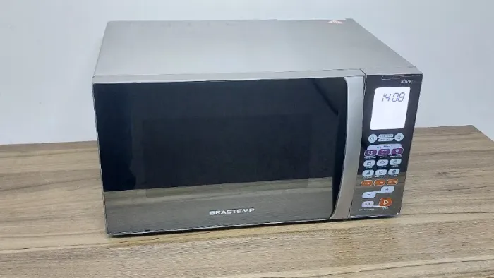 Microondas Brastemp Ative Inox Espelhado,Grill e Smart Food - 30 Litros - 127v -até 12x