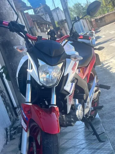 Honda cb250f 2016