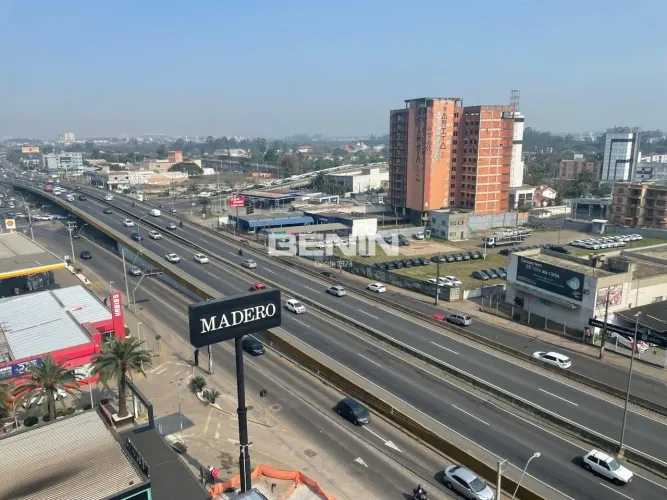 Benin aluga - Sala comercial, com 30 m² de área privativa, 01 vaga no Maxplaza, no Centro