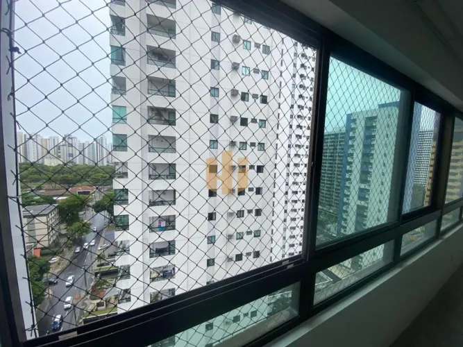 Sala comercial super bem localizada na Estrada do Arraial