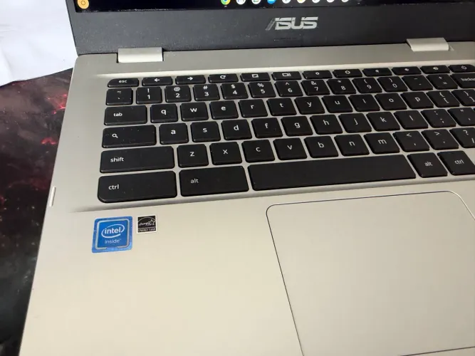Chrome book Asus c423
