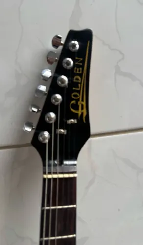 Guitarra Elétrica Golden Preta brilhante