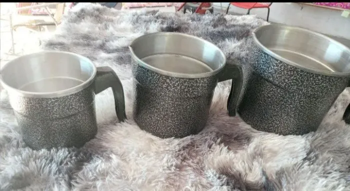 Jogo de leiteiras ou canecas, com 3 peças. Fazemos entrega 