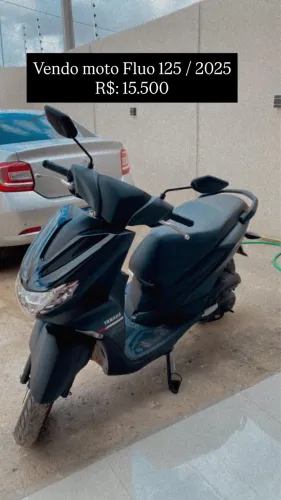 Vendo moto fluo 2025