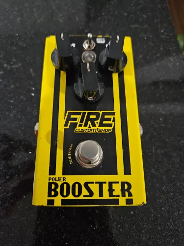 Pedal Fire Custom Shop Power Booster - Usado / Com Velcro