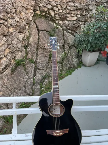 Violão tagima dallas