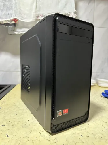 1. PC Gamer Ryzen 5 4600G | 16GB RAM | SSD 240GB + Monitor LG 24? 100Hz