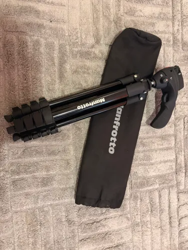 Tripé Manfrotto MKCOMPACTACN-BK