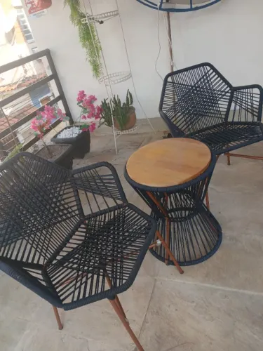2 cadeiras fio náutico com mesa redonda. Aceito oferta. Só em dinheiro ou no pix. OLX não.