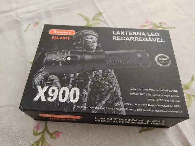 Lanterna led militar X900 recarregável c/ sinalizador zoom ajustável - A319.