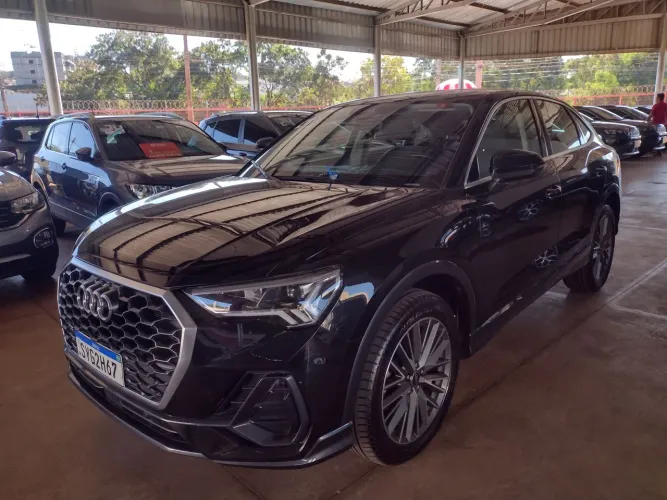 Audi Q3 Performance 2.0 TFSI Tiptr. Quattro 2024