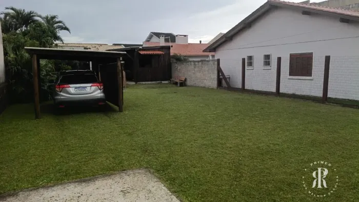 Terreno com piscina e Quiosque a venda no centro de Imbé - RS