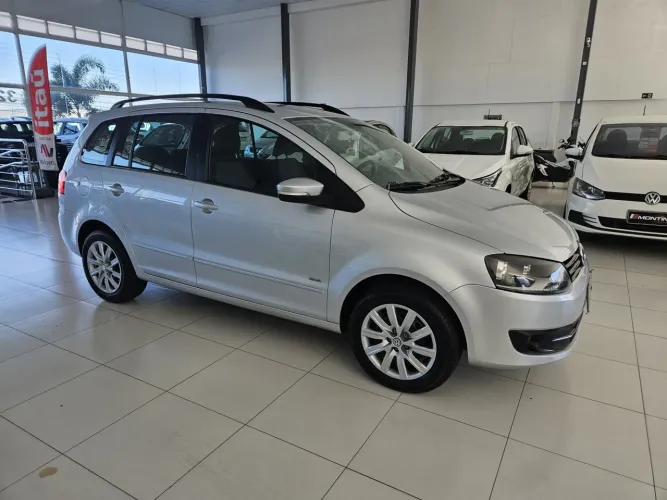 Volkswagen Spacefox 1.6/ 1.6 Trend Total Flex 8V 5P 2012