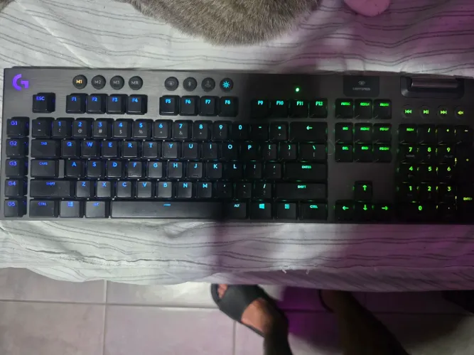 Teclado logitech g915 top funcionando perfeitamente 100%