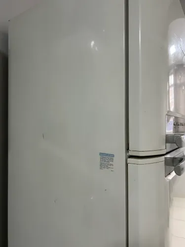 Geladeira Frost Free COM DEFEITO