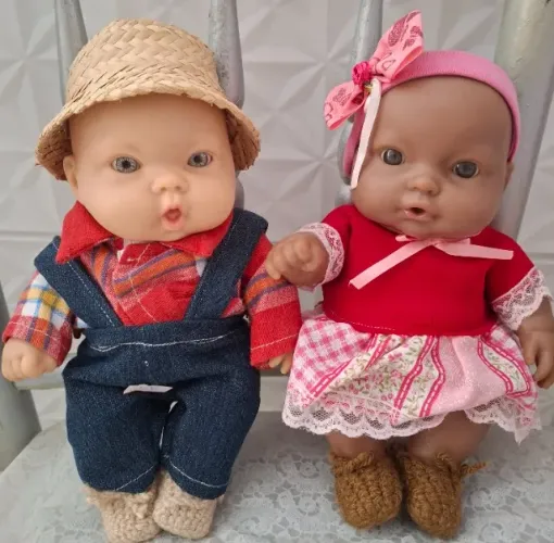 Casal de bonecos
