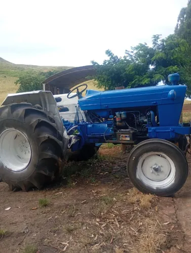 Trator Ford 6600