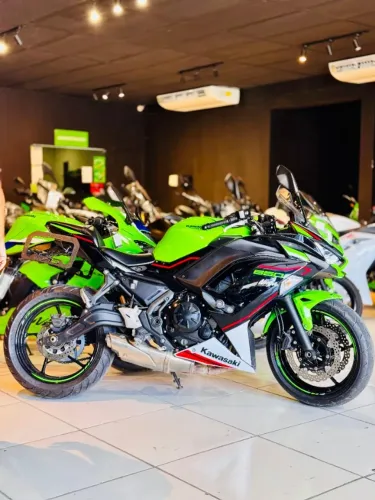 Kawasaki Ninja 650 Verde 2022 | 14.199 km | R$ 40.900