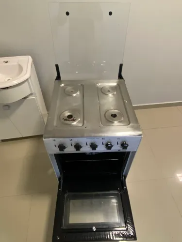 VENDO FOGÃO E PIA C/ ARMÁRIO PARA BANHEIRO