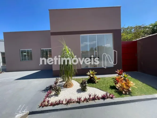 Casa nova á venda no Condomínio Girassol em Mateus Leme/MG