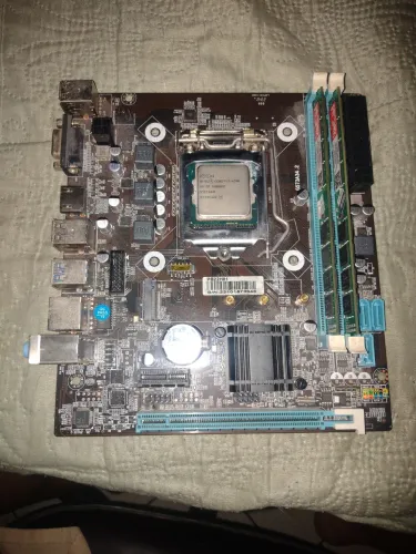 PLACA MAE PB22 H81 DDR3, COM UM INTEL CORE I7-4790 E 16GB DE RAM