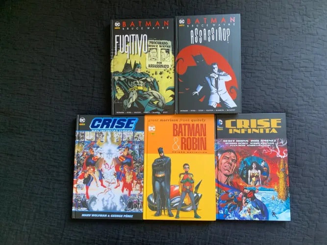 HQs DC - Bruce Wayne Fugitivo, Crises e Mais