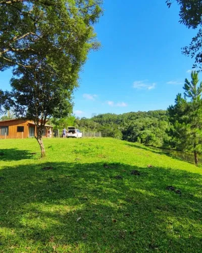 Sitio de 2 Hectares à Venda! Com cabana confortável, açude e muita tranquilidade.