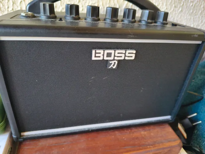 Boss Katana Mini