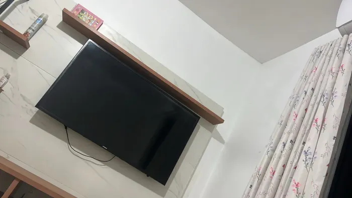 Vendo TV com avarias