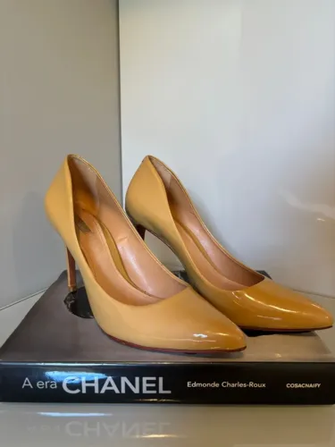 scarpin nude/ caramelo/ bege Schultz