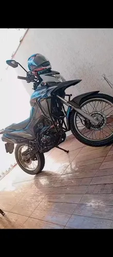 XRE em dia 